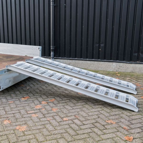 Load image into Gallery viewer, Oprijplank set 247cm 1800 kg.
