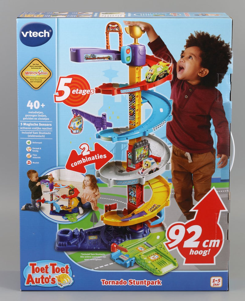 Afbeelding laden in galerijviewer, Vtech toet toet auto's tornado stuntpark - race toren autobaan met sam stuntauto - moedigt rollenspellen aan - cadeau - 1 tot 5 jaar
