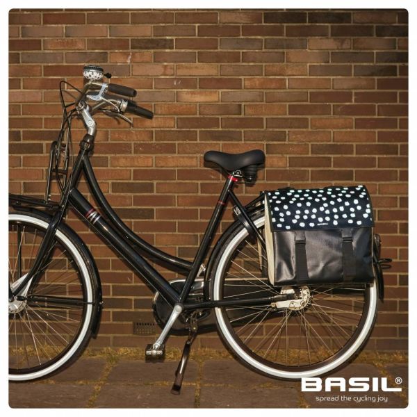 Load image into Gallery viewer, Basil Urban Load dubbele fietstas - zwart groen, waterafstotend, 53L

