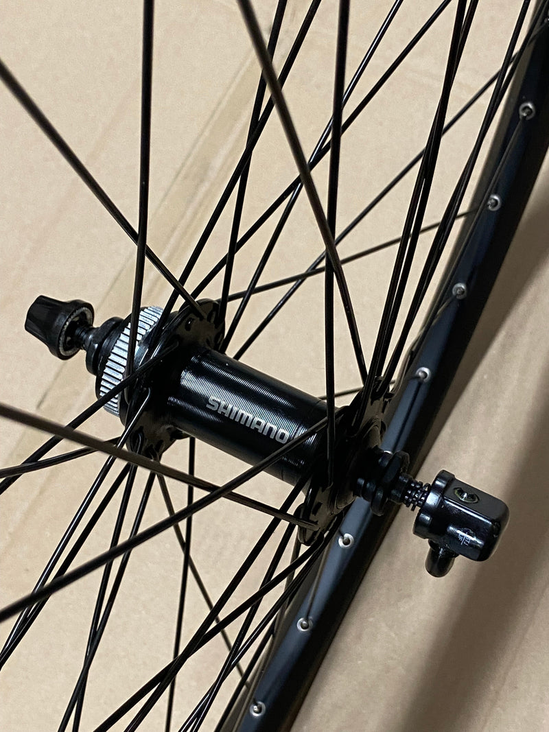 Load image into Gallery viewer, Roland voorwiel 27 21-584 taurus alu. zwart shimano tx505 schijfrem
