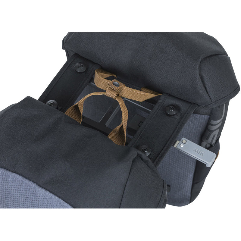 Load image into Gallery viewer, Basil dubbele fietstas miles mik 34 liter 13 x 26 x 35 cm - zwart grijs
