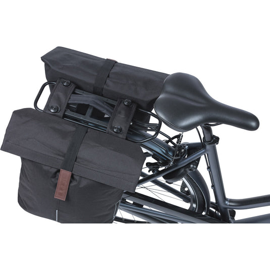 Basil tas dubbel 18333 city mik 28-32l. zwart