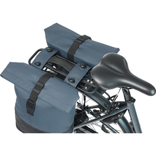 Basil dubbele fietstas cove mik 28-32l 14 x 29 x 36 cm - blauw zwart