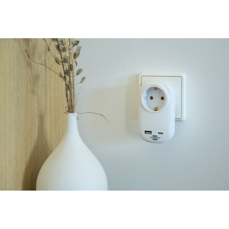 Load image into Gallery viewer, Brennenstuhl Stekkeradapter met USB C Delivery voor snel
