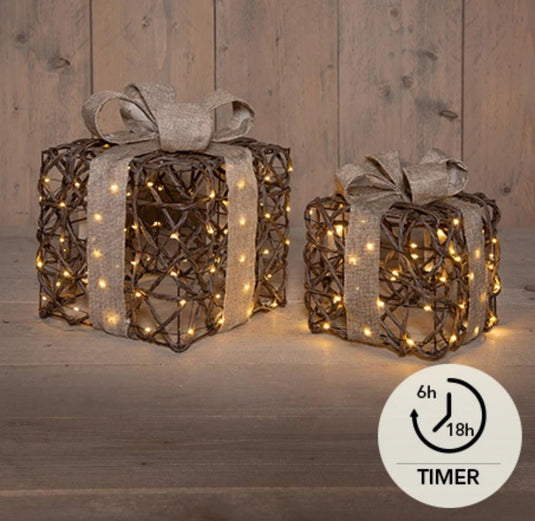 Anna's collection verlichte cadeaudoosjes set van 2 50 led classic warm 15x15x17cm 20x20x23cm werkt op 3xaa batterijen met timer