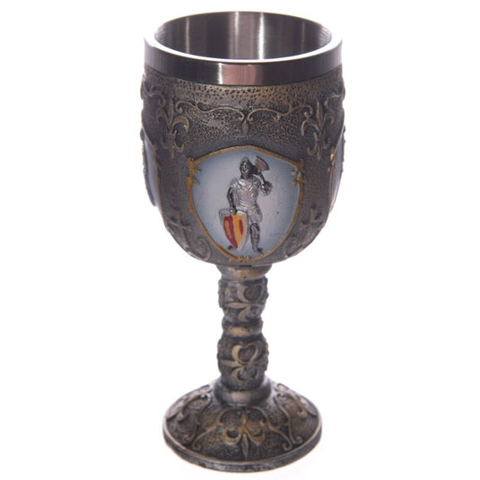 Ridder te paard versus fantasy ridder decoratieve kelk