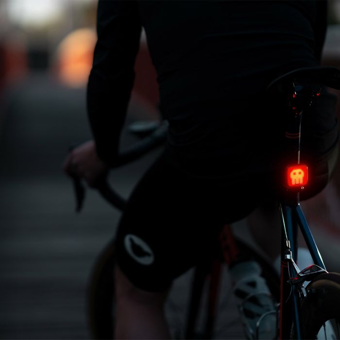 Afbeelding laden in galerijviewer, Knog blinder rear - skull - black
