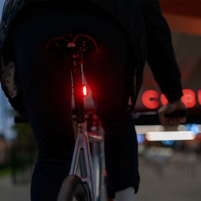 Load image into Gallery viewer, Knog frog usb rear - spider black
