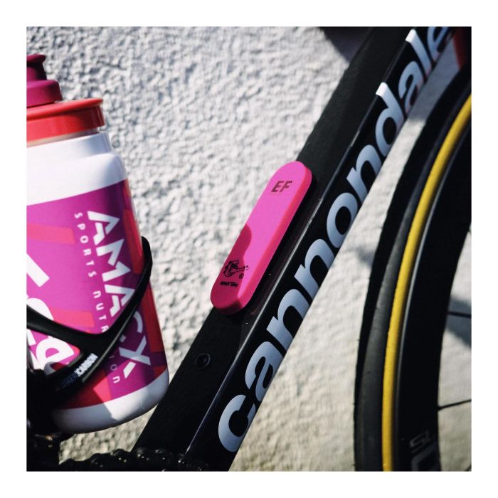 Afbeelding laden in galerijviewer, Knog scout bike limited - apple - e.f. pro cycling pink
