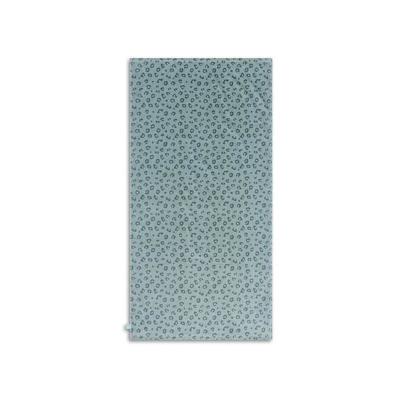 Load image into Gallery viewer, Leopard | groene katoenen handdoek 135 x 65 cm
