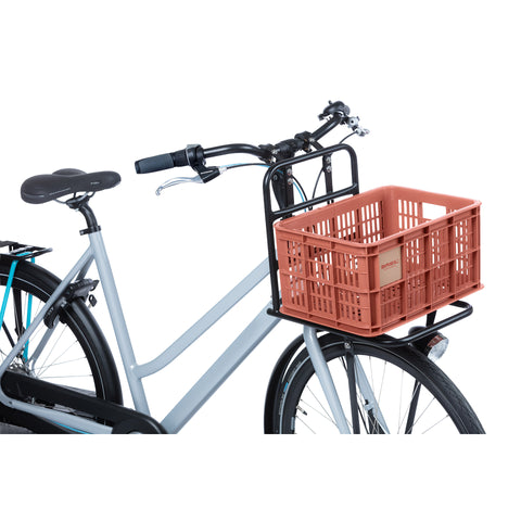 Basil fietskrat S gerecycled kunststof 17,5l terra red