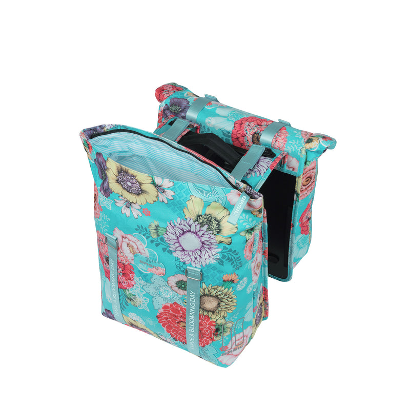 Laden Sie das Bild in Galerie -Viewer, Basil Bloom Field dubbele fietstas, waterdicht, sky blue, 35L
