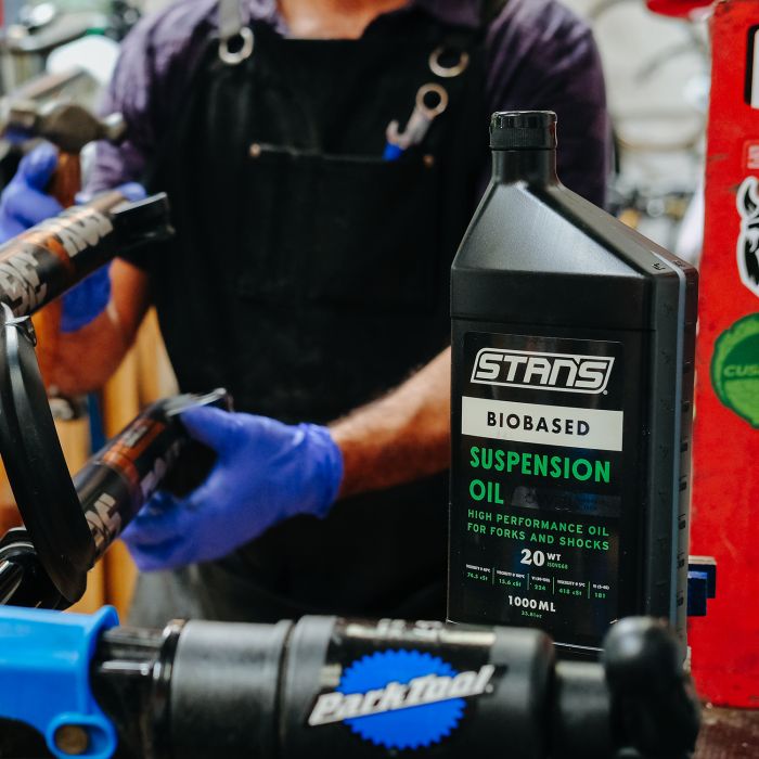 Afbeelding laden in galerijviewer, Stans stan's biobased suspension oil - 7wt - 1l
