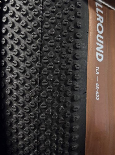 Load image into Gallery viewer, Schwalbe vouwband g-one allr. perf 45-622 tlr zwart brons
