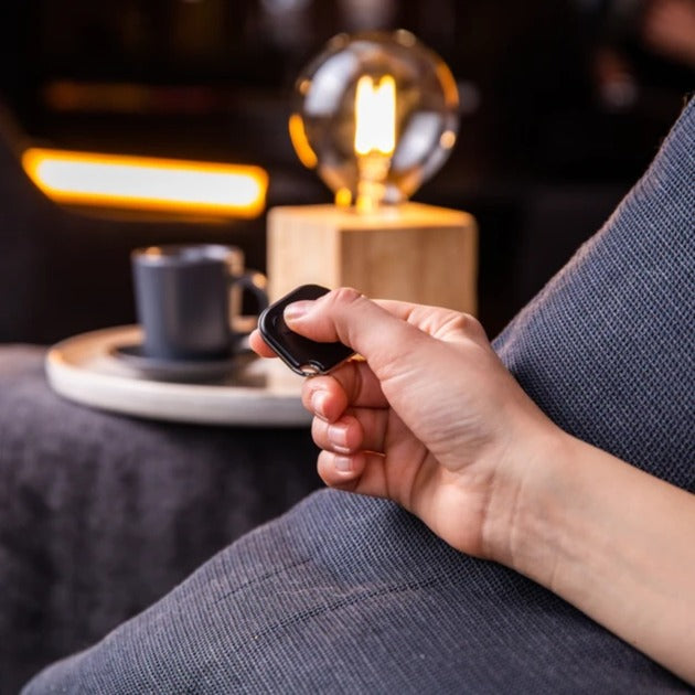 Load image into Gallery viewer, Shelly Blu Button1
