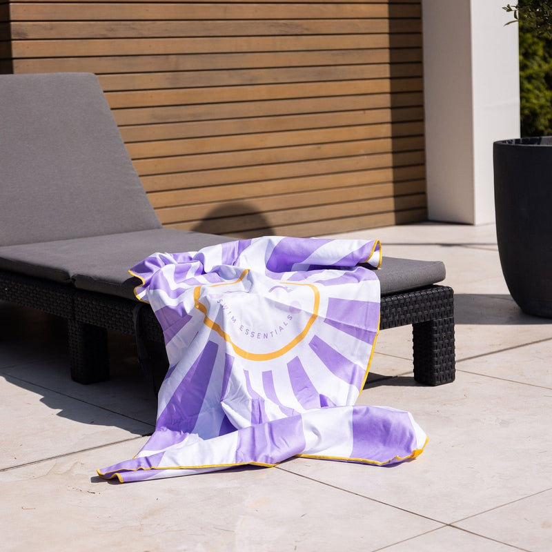Load image into Gallery viewer, Happy sunshine | paars wit microvezel handdoek 135 x 65 cm
