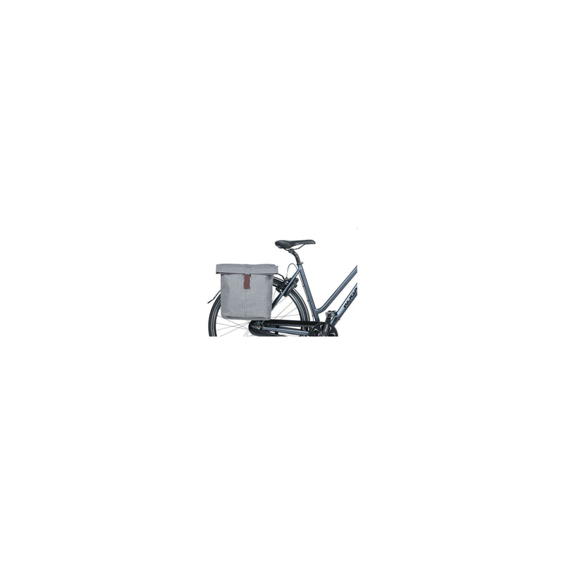 Afbeelding laden in galerijviewer, Basil City dubbele fietstas grijs, waterafstotend, geschikt voor e-bikes, reflecterend, 28-32L
