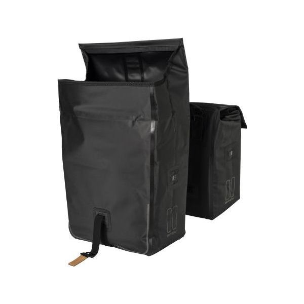 Afbeelding laden in galerijviewer, Basil Urban Dry dubbele fietstas, waterdicht, 50L, mat zwart
