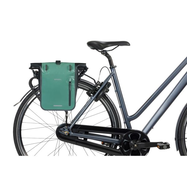 Load image into Gallery viewer, Basil enkele fietstas rivo m tarpaulin mik 12-15l 14 x 25 x 38 cm - groen zwart

