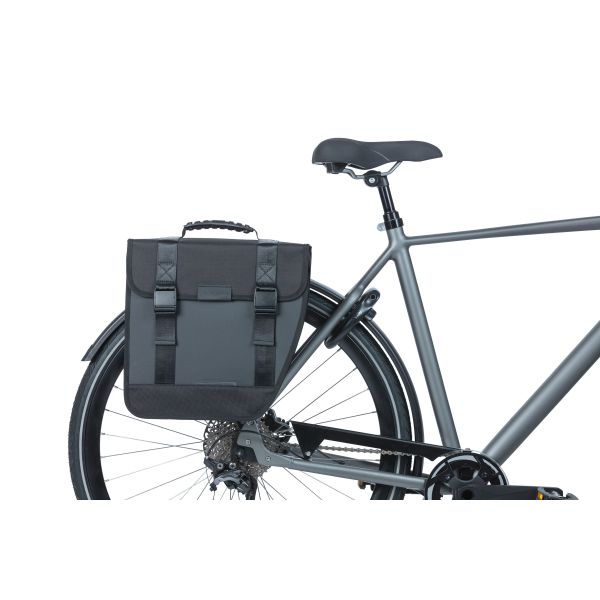 Load image into Gallery viewer, Basil Tour Left - Enkele fietstas, zwart, waterdicht
