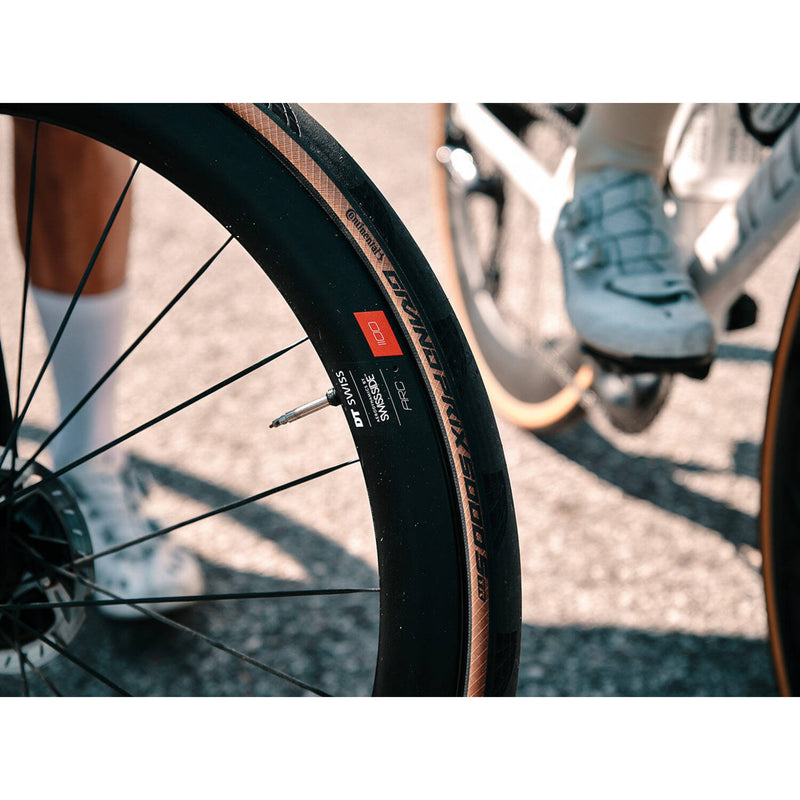 Load image into Gallery viewer, Continental Buitenband (28-622) 700-28c GrandPrix5000STR z t v
