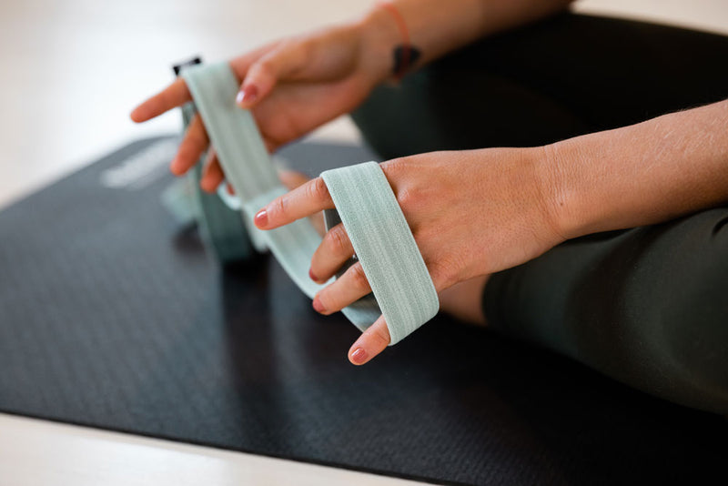 Load image into Gallery viewer, Blackroll stretch band - fitness band
