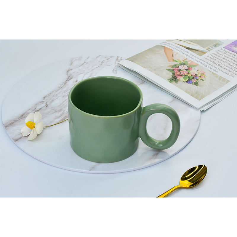 Cargue la imagen en el visor de la galería, Cark mok matte mintgroen 380ml ø10x8cm
