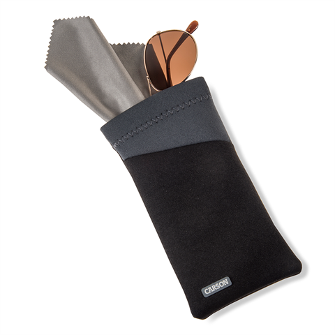 Load image into Gallery viewer, Carson neoprene brillenhoesje met microvezeldoekje - zwart grijs
