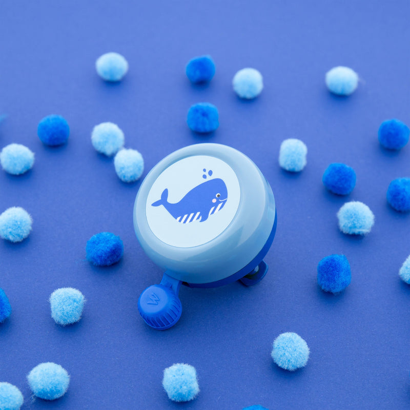 Cargue la imagen en el visor de la galería, Widek b.v. widek kinderbel explorer splashy whale blauw blauw op kaart
