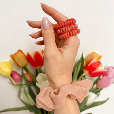 Invisibobble sprunchie recycling rocks