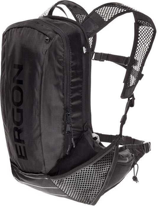Ergon BX2 Evo Rugtas Zwart - Lichtgewicht - Geschikt voor dagtochten - 10 + 1.5L volume - Waterdicht - Polyester Nylon - Anders bevestigingssysteem - Inclusief regenhoes