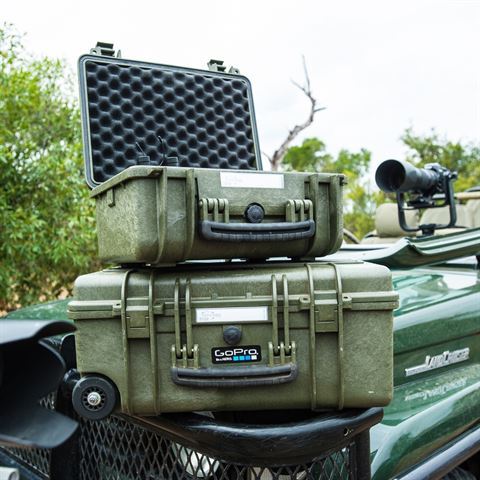 Load image into Gallery viewer, Explorer cases 3317hl koffer groen met plukschuim
