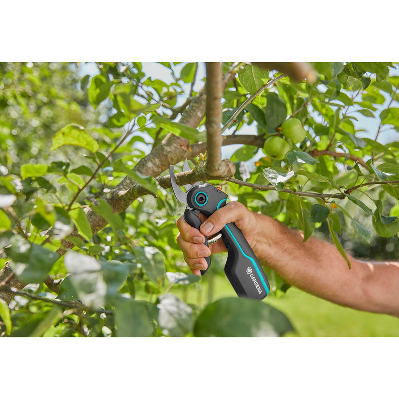 Load image into Gallery viewer, Gardena snoeischaar assistcut (zwart turquoise, bypass)
