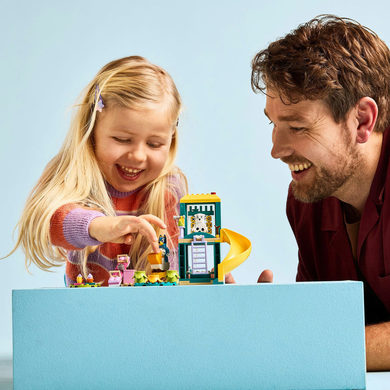 Load image into Gallery viewer, Lego duplo 11201 bluey en chloe in de speeltuin
