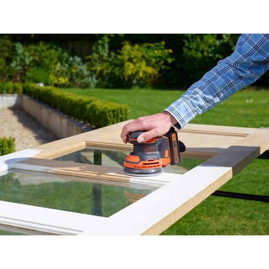 Black+decker bdcros18 18v accu excentrische schuurmachine (zwart oranje, opbergtas, oplader en accu inbegrepen)