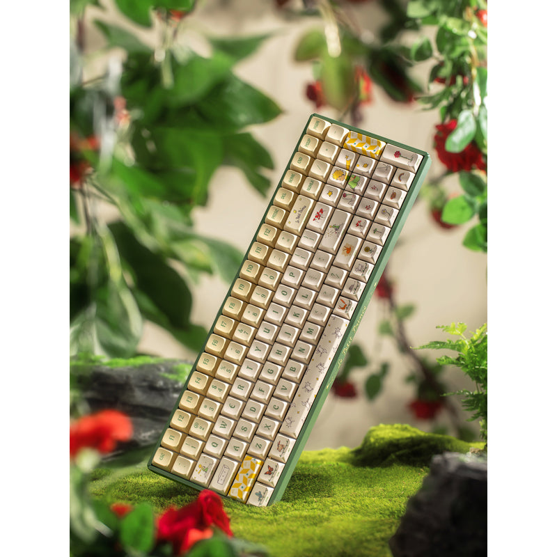 Load image into Gallery viewer, Iqunix f97 floral date rgb mechanisch gaming toetsenbord (groen, us lay-out (qwerty), gateron red, 96%, rgb leds, hot-swappable, pbt, 2.4ghz | bluetooth 5.1 | usb-c)
