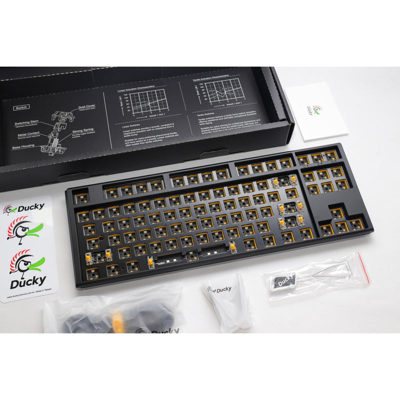 Load image into Gallery viewer, Ducky one 3 tkl ansi layout barebone rgb mechanisch toetsenbord (zwart, us lay-out (qwerty), 80% (tkl), rgb leds, hot swap, barebone)
