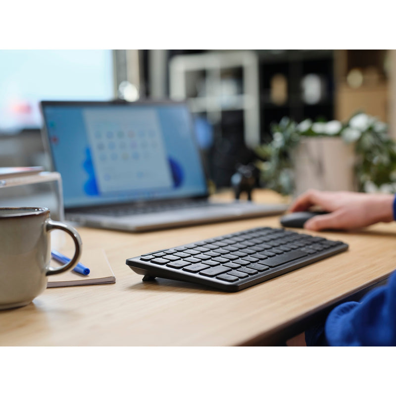 Load image into Gallery viewer, Trust lyra compact draadloos toetsenbord (zwart, us lay-out (qwerty), scissor switches, 65%, 2,4 ghz usb, bluetooth)
