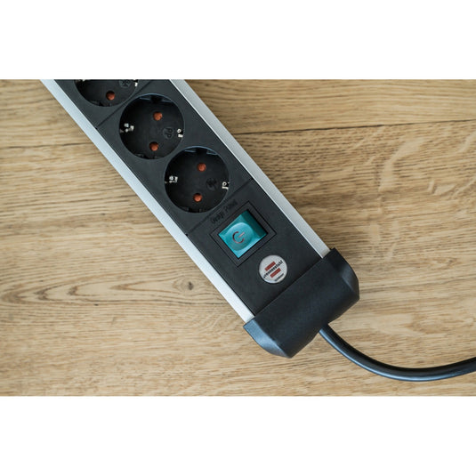 Brennenstuhl premium-alu-line stekkerdoos 12-voudig 3 m h05vv-f 3g1,5 2x 6-voudig schakelbare contactdozen