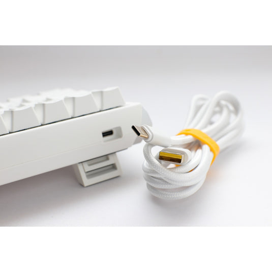 Ducky one 3 classic pure white mini rgb mechanisch toetsenbord (wit, us lay-out (qwerty), cherry mx red, 60%, rgb led, double-shot pbt, hot-swappable, quack mechanics)