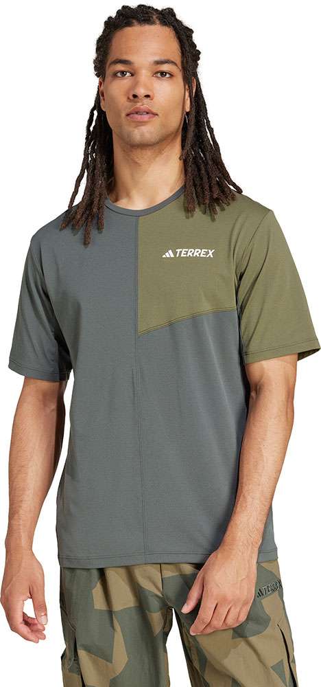 Chargez l'image dans la visionneuse de la galerie, Adidas mt - functional shirt
