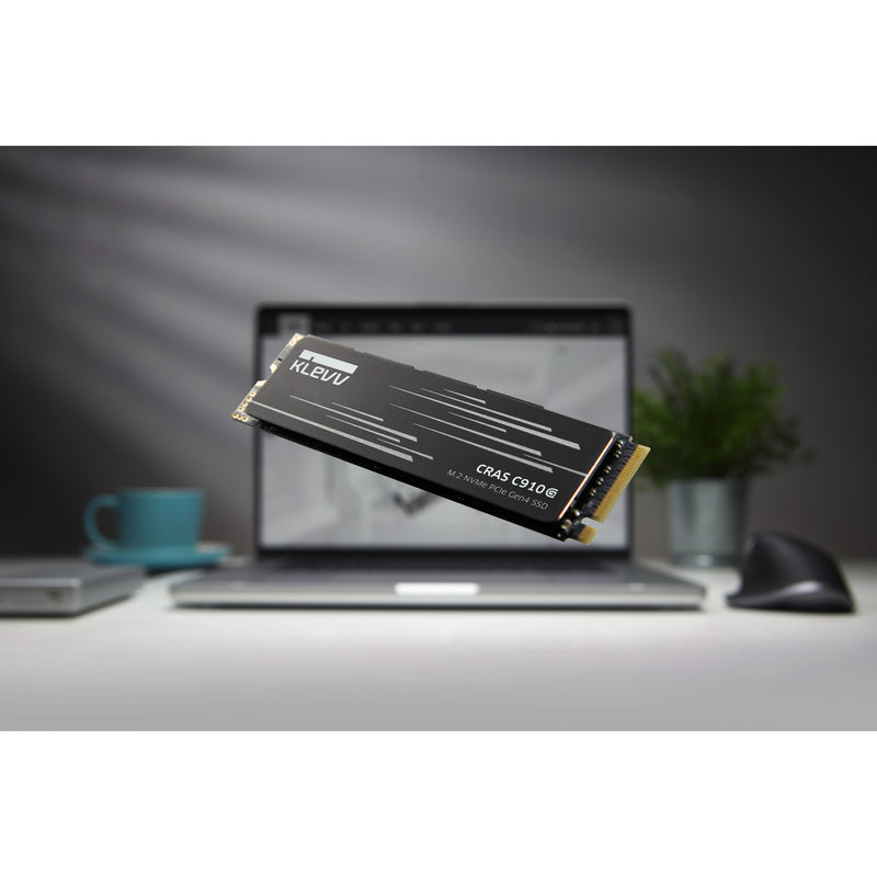 Load image into Gallery viewer, Klevv cras c910g 2 tb ssd (zwart, k02tbm2sp0-10g, pcie gen 4.0 x4, nvme 2.0)
