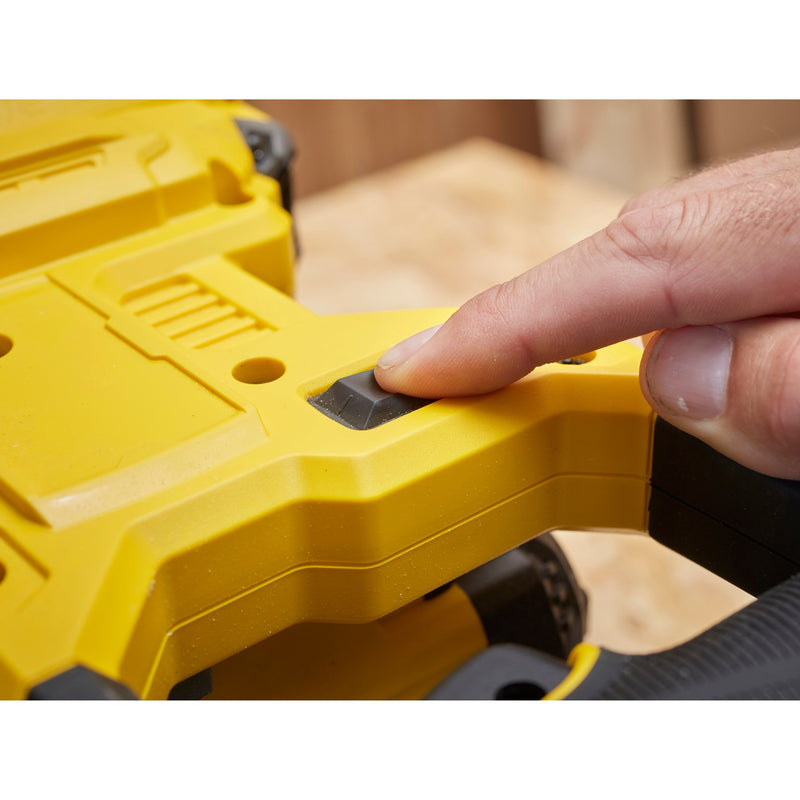 Load image into Gallery viewer, Stanley fatmax v20 18v 4.0ah 190 mm afkort- en verstekzaag (geel zwart, accu (18v, 4.0ah) en oplader (2a) inbegrepen)
