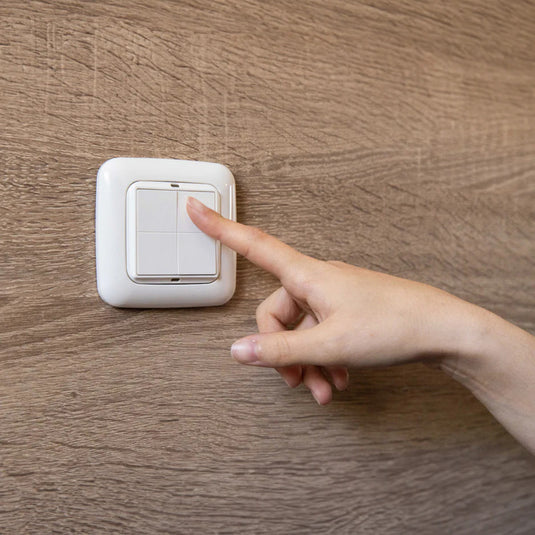 Shelly blu wall switch 4 + legrand adapter schakelaar (wit, bluetooth 4.2)