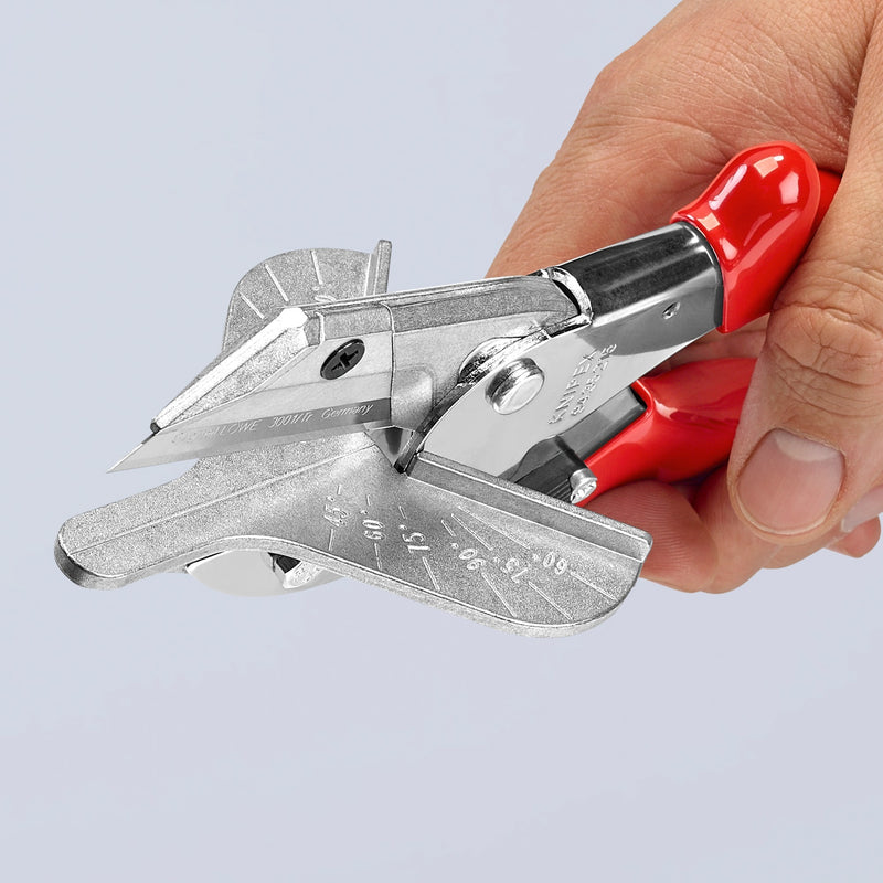 Load image into Gallery viewer, Knipex versteksnijder voor kunststof- en rubberprofielen 94 35 215 kniptang
