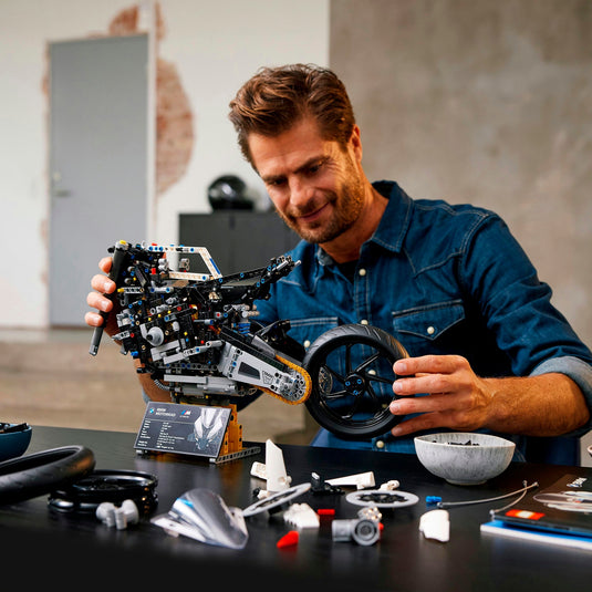 Lego technic - bmw m 1000 rr constructiespeelgoed (42130)