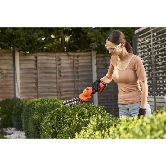 Black+decker bcss18b-xj 18v gras- en struikschaar (zonder accu) (oranje zwart, accu en oplader niet inbegrepen)