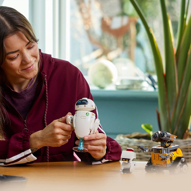 Laden Sie das Bild in Galerie -Viewer, Lego disney - wall-e en eve constructiespeelgoed (43279)
