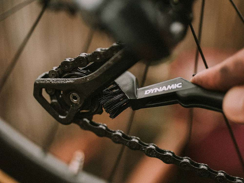 Load image into Gallery viewer, Dynamic drivetrain detailing brush
