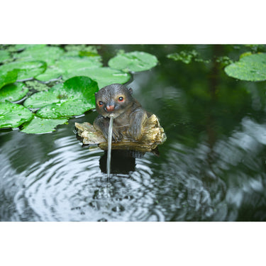 Ubbink drijvende spuitfiguur otter op boomstam waterornament